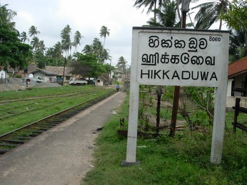 Trains from Hikkaduwa to Colombo